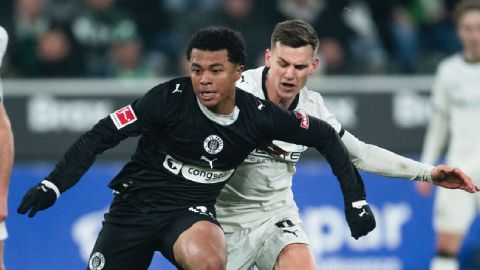  M'Gladbach khiến St. Pauli ôm hận ở lần gặp thứ 3 trong mùa giải